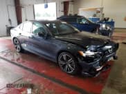 ✅ 2022 Volvo S60 Ultimate Dark Theme • VIN: 7JRL12TM4NG162511 • Lot: 61111783. Wystawiony na Copart z przebiegiem 8 815 mil. Bezpłatny archiwum sprzedaży aukcyjnych z USA i szczegółowy raport historii pojazdu na DreamBid. Zdjęcie 4.