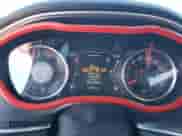 2016 Dodge Challenger 392 Hemi Scat Pack Shaker z VIN 2C3CDZFJ4GH300754, wystawiony jako Copart lot #85580684 z przebiegiem 89 473 mil mil oraz Szkoda całkowita • Salvage title. Historia ofert i sprzedaży dostępna na DreamBid. Obrazek 9.