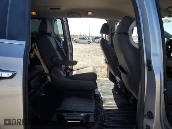 ✅ 2019 Honda Odyssey EX • VIN: 5FNRL6H56KB053887 • Lot: 55537275. Listed on Copart with 130,913 mi. Free auction sales archive from the USA and detailed vehicle history report at DreamBid. Image 10.