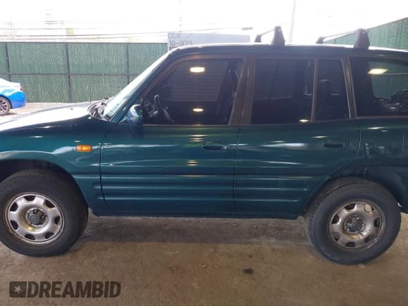✅ 1997 Toyota RAV4 • VIN: JT3HP10V6V7045429 • Лот: 41988231. Опубликован ранее на IAAI с пробегом 98 499 миль. Бесплатный доступ к архиву аукционных продаж из США и подробный отчёт об истории автомобиля на DreamBid. Изображение 14.