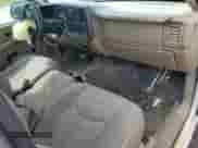 2004 Chevrolet Silverado 1500 z VIN 1GCEC14T34Z323368, wystawiony jako Copart lot #53510545 z przebiegiem 255 750 mil mil oraz Szkoda całkowita • Salvage title. Historia ofert i sprzedaży dostępna na DreamBid. Obrazek 8.