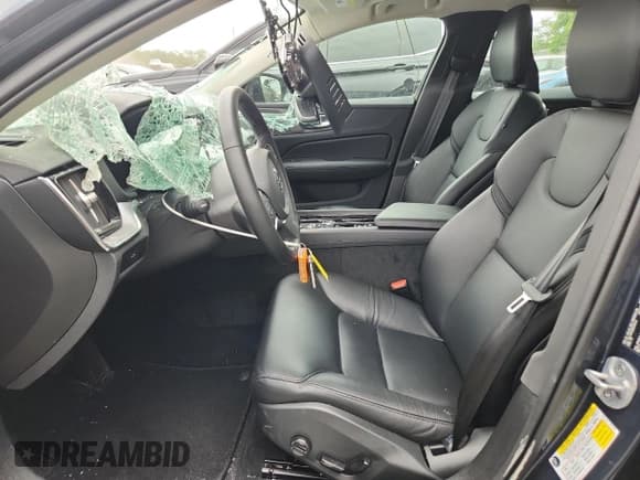 ✅ 2024 Volvo S60 Core Dark Theme • VIN: 7JRL12TK2RG312443 • Lot: 65480195. Listed on Copart with 5,069 mi. Free auction sales archive from the USA and detailed vehicle history report at DreamBid. Image 7.