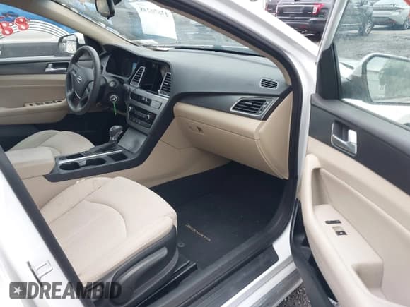 ✅ 2015 Hyundai Sonata Sport • VIN: 5NPE34AF1FH136995 • Lot: 43670248. Wystawiony na IAAI z przebiegiem 112 374 mil. Bezpłatny archiwum sprzedaży aukcyjnych z USA i szczegółowy raport historii pojazdu na DreamBid. Zdjęcie 5.