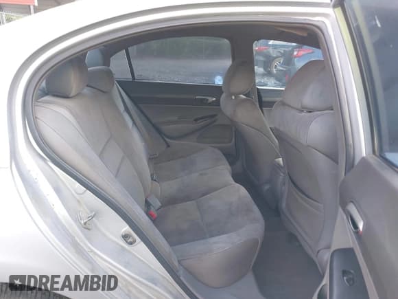 ✅ 2006 Honda Civic LX • VIN: 1HGFA16536L051811 • Лот: 42281038. Опубликован ранее на IAAI с пробегом 320 811 миль. Бесплатный доступ к архиву аукционных продаж из США и подробный отчёт об истории автомобиля на DreamBid. Изображение 8.