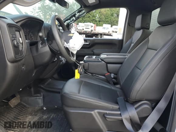 ✅ 2024 Chevrolet Silverado 1500 • VIN: 1GB0WLE73RF410425 • Лот: 71680785. Опубликован ранее на Copart с пробегом 5 847 миль. Бесплатный доступ к архиву аукционных продаж из США и подробный отчёт об истории автомобиля на DreamBid. Изображение 7.