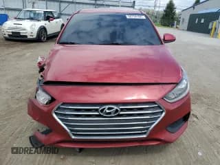 ✅ 2019 Hyundai Accent SE • VIN: 3KPC24A3XKE042662 • Lot: 50794194. Wystawiony na Copart z przebiegiem 137 494 mil. Bezpłatny archiwum sprzedaży aukcyjnych z USA i szczegółowy raport historii pojazdu na DreamBid. Zdjęcie 5.