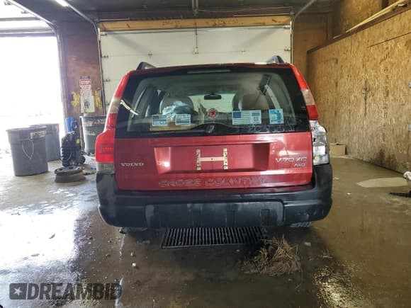 ✅ 2002 Volvo V70 • VIN: YV1SZ58D221055558 • Lot: 65963105. Listed on Copart with 181,044 mi. Free auction sales archive from the USA and detailed vehicle history report at DreamBid. Image 6.
