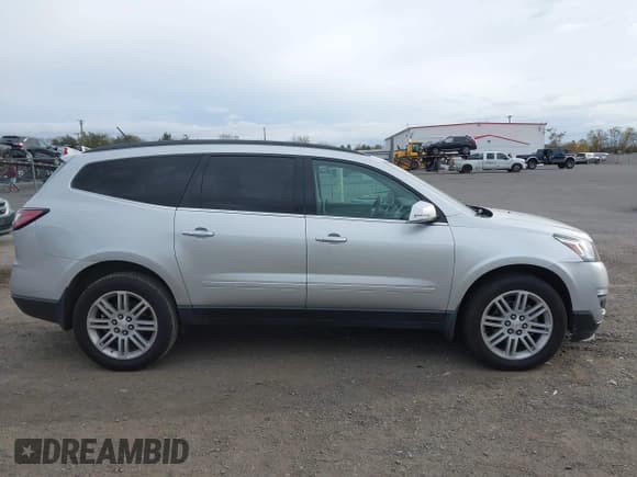✅ 2015 Chevrolet Traverse LT • VIN: 1GNKRGKD2FJ373770 • Lot: 43541956. Wystawiony na IAAI z przebiegiem 162 949 mil. Bezpłatny archiwum sprzedaży aukcyjnych z USA i szczegółowy raport historii pojazdu na DreamBid. Zdjęcie 13.