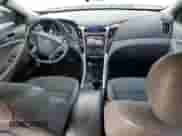 2011 Hyundai Sonata SE с VIN 5NPEC4AC0BH044907, выставлен на аукционе Copart как лот 82311655 с пробегом 246 695 миль миль и Списание • Salvage title. История ставок и продаж доступна на DreamBid. Изображение 8.