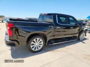 ✅ 2020 Chevrolet Silverado 1500 High Country • VIN: 3GCPWFED2LG234944 • Lot: 67297175. Wystawiony na Copart z przebiegiem 60 514 mil. Bezpłatny archiwum sprzedaży aukcyjnych z USA i szczegółowy raport historii pojazdu na DreamBid. Zdjęcie 3.