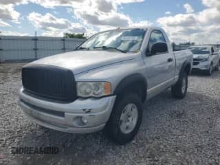 2005 Dodge 1500 SLT z VIN 1D7HU16D95J566253, wystawiony jako Copart lot #56558145 z przebiegiem Nie podano mil oraz Czysty tytuł • Clean title. Historia ofert i sprzedaży dostępna na DreamBid. Obrazek 1.