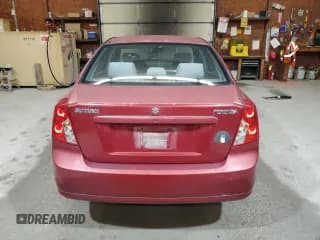✅ 2006 Suzuki Forenza • VIN: KL5JD56Z36K295576 • Lot: 56776055. Wystawiony na Copart z przebiegiem 210 554 mil. Bezpłatny archiwum sprzedaży aukcyjnych z USA i szczegółowy raport historii pojazdu na DreamBid. Zdjęcie 6.