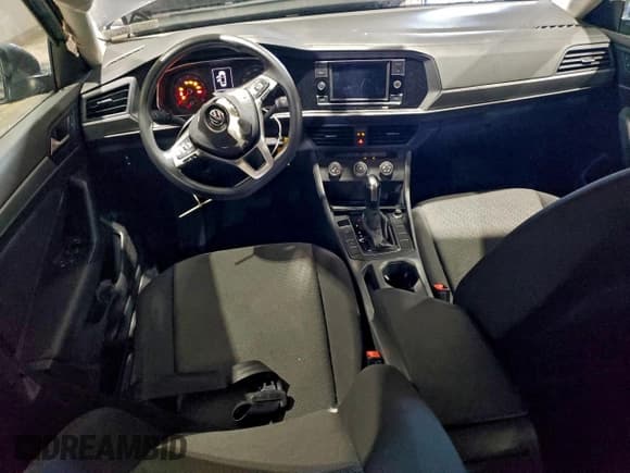 ✅ 2021 Volkswagen Jetta S • VIN: 3VWC57BU2MM029359 • Lot: 94221205. Wystawiony na Copart z przebiegiem 77 428 mil. Bezpłatny archiwum sprzedaży aukcyjnych z USA i szczegółowy raport historii pojazdu na DreamBid. Zdjęcie 8.