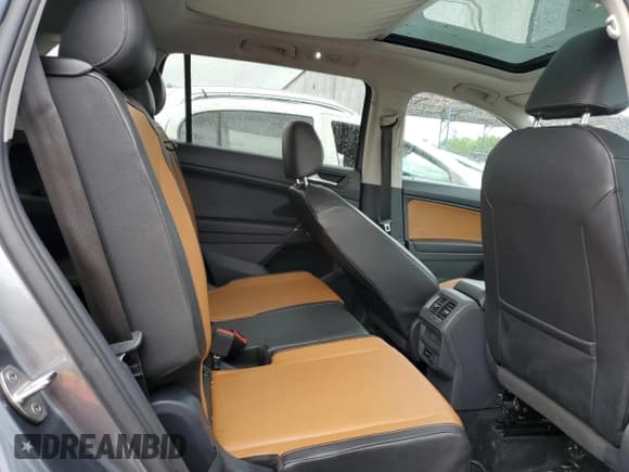 ✅ 2018 Volkswagen Tiguan SEL • VIN: 3VV3B7AX6JM202210 • Lot: 54373505. Wystawiony na Copart z przebiegiem 159 638 mil. Bezpłatny archiwum sprzedaży aukcyjnych z USA i szczegółowy raport historii pojazdu na DreamBid. Zdjęcie 11.