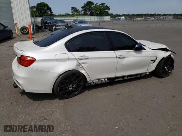✅ 2015 BMW M3 • VIN: WBS3C9C50FP804940 • Lot: 55555883. Wystawiony na Copart z przebiegiem 102 075 mil. Bezpłatny archiwum sprzedaży aukcyjnych z USA i szczegółowy raport historii pojazdu na DreamBid. Zdjęcie 3.
