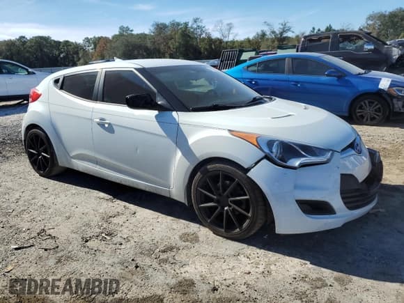 ✅ 2013 Hyundai Veloster w/Black Int • VIN: KMHTC6AD4DU088389 • Lot: 87206334. Wystawiony na Copart z przebiegiem 140 259 mil. Bezpłatny archiwum sprzedaży aukcyjnych z USA i szczegółowy raport historii pojazdu na DreamBid. Zdjęcie 4.