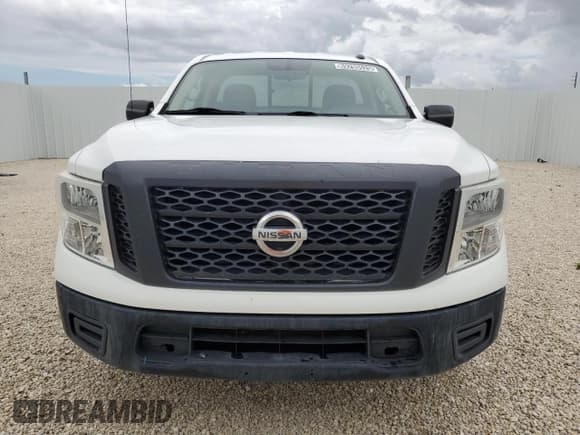 ✅ 2019 Nissan Titan S • VIN: 1N6AA1R70KN521908 • Lot: 69290525. Wystawiony na Copart z przebiegiem 62 691 mil. Bezpłatny archiwum sprzedaży aukcyjnych z USA i szczegółowy raport historii pojazdu na DreamBid. Zdjęcie 5.