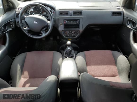 ✅ 2005 Ford Focus ST • VIN: 1FAHP38Z35W174951 • Lot: 66674795. Wystawiony na Copart z przebiegiem 220 215 mil. Bezpłatny archiwum sprzedaży aukcyjnych z USA i szczegółowy raport historii pojazdu na DreamBid. Zdjęcie 8.