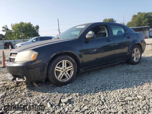 ✅ 2010 Dodge Avenger R/T • VIN: 1B3CC5FB9AN130147 • Лот: 68987434. Опубликован ранее на Copart с пробегом 125 266 миль. Бесплатный доступ к архиву аукционных продаж из США и подробный отчёт об истории автомобиля на DreamBid. Изображение 1.