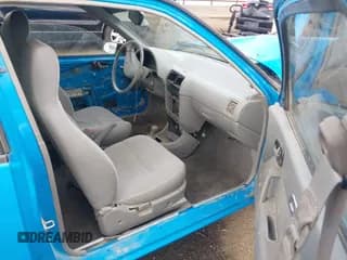 ✅ 1992 Geo Metro • VIN: 2C1MR2464N6719118 • Lot: 43348583. Wystawiony na IAAI z przebiegiem 91 693 mil. Bezpłatny archiwum sprzedaży aukcyjnych z USA i szczegółowy raport historii pojazdu na DreamBid. Zdjęcie 5.