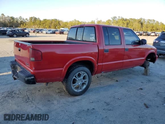 ✅ 2001 GMC Sonoma SLS • VIN: 1GTDT13W81K250249 • Лот: 46168565. Опубликован ранее на Copart с пробегом 232 508 миль. Бесплатный доступ к архиву аукционных продаж из США и подробный отчёт об истории автомобиля на DreamBid. Изображение 3.