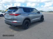 ✅ 2022 Mitsubishi Outlander SE • VIN: JA4J3UA88NZ078515 • Lot: 42886225. Wystawiony na IAAI z przebiegiem 30 785 mil. Bezpłatny archiwum sprzedaży aukcyjnych z USA i szczegółowy raport historii pojazdu na DreamBid. Zdjęcie 4.