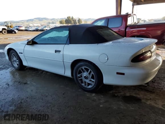 ✅ 1994 Chevrolet Camaro Z28 • VIN: 2G1FP32P6R2173799 • Лот: 44282745. Опубликован ранее на Copart с пробегом 122 124 миль. Бесплатный доступ к архиву аукционных продаж из США и подробный отчёт об истории автомобиля на DreamBid. Изображение 2.