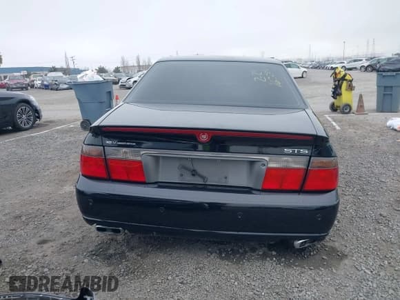 ✅ 2002 Cadillac Seville Touring STS • VIN: 1G6KY54982U239673 • Lot: 41657709. Wystawiony na IAAI z przebiegiem 92 224 mil. Bezpłatny archiwum sprzedaży aukcyjnych z USA i szczegółowy raport historii pojazdu na DreamBid. Zdjęcie 17.