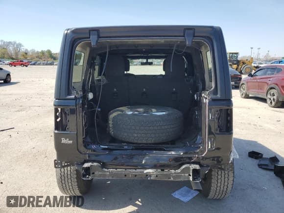 ✅ 2021 Jeep Wrangler Unlimited Sahara Altitude • VIN: 1C4HJXEG8MW564500 • Lot: 50442705. Listed on Copart with 68,389 mi. Free auction sales archive from the USA and detailed vehicle history report at DreamBid. Image 6.