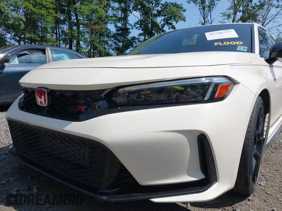 ✅ 2024 Honda Civic Type R • VIN: JHMFL5G41RX003113 • Lot: 42796737. Wystawiony na IAAI z przebiegiem 13 891 mil. Bezpłatny archiwum sprzedaży aukcyjnych z USA i szczegółowy raport historii pojazdu na DreamBid. Zdjęcie 6.