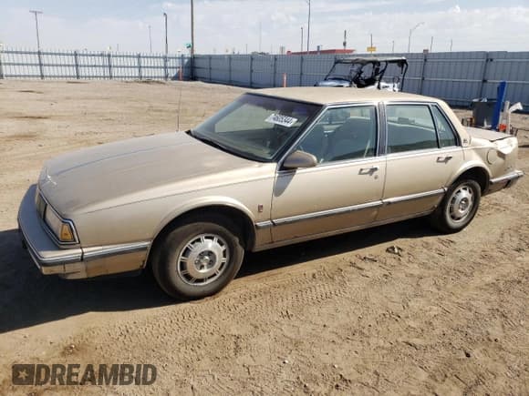 ✅ 1987 Oldsmobile 88 • VIN: 1G3HY5137HW311807 • Lot: 74605344. Wystawiony na Copart z przebiegiem 124 614 mil. Bezpłatny archiwum sprzedaży aukcyjnych z USA i szczegółowy raport historii pojazdu na DreamBid. Zdjęcie 1.