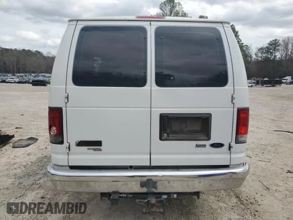 ✅ 2014 Ford Econoline Passenger XL • VIN: 1FBSS3BL9EDB00484 • Lot: 49573205. Wystawiony na Copart z przebiegiem Nie podano. Bezpłatny archiwum sprzedaży aukcyjnych z USA i szczegółowy raport historii pojazdu na DreamBid. Zdjęcie 6.