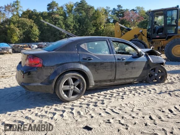 ✅ 2013 Dodge Avenger SE • VIN: 1C3CDZABXDN536070 • Lot: 75879054. Wystawiony na Copart z przebiegiem 195 027 mil. Bezpłatny archiwum sprzedaży aukcyjnych z USA i szczegółowy raport historii pojazdu na DreamBid. Zdjęcie 3.