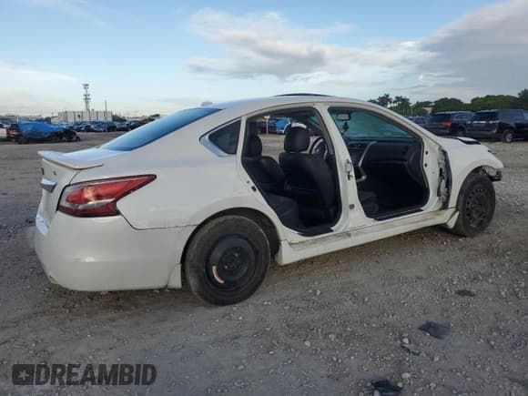 ✅ 2013 Nissan Altima 2.5 • VIN: 1N4AL3AP4DN565973 • Lot: 85527575. Listed on Copart with 87,872 mi. Free auction sales archive from the USA and detailed vehicle history report at DreamBid. Image 3.