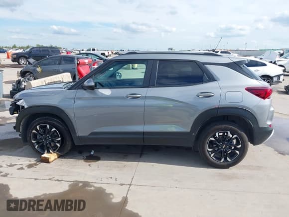 ✅ 2023 Chevrolet TrailBlazer LT • VIN: KL79MPS27PB178910 • Lot: 43258520. Wystawiony na IAAI z przebiegiem 21 811 mil. Bezpłatny archiwum sprzedaży aukcyjnych z USA i szczegółowy raport historii pojazdu na DreamBid. Zdjęcie 15.