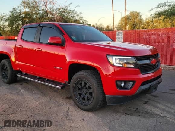 2018 Chevrolet Colorado 4WD Z71 z VIN 1GCGTDEN3J1150004, wystawiony jako Copart lot #91555025 z przebiegiem 89 380 mil mil oraz Czysty tytuł • Clean title. Historia ofert i sprzedaży dostępna na DreamBid. Obrazek 1.