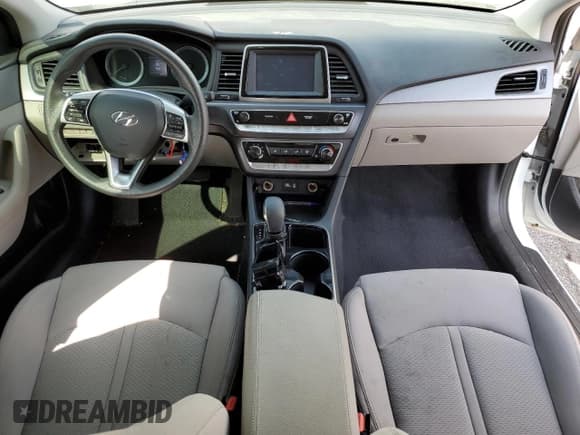 ✅ 2019 Hyundai Sonata SE • VIN: 5NPE24AFXKH753583 • Lot: 48986523. Listed on Copart with 47,479 mi. Free auction sales archive from the USA and detailed vehicle history report at DreamBid. Image 8.