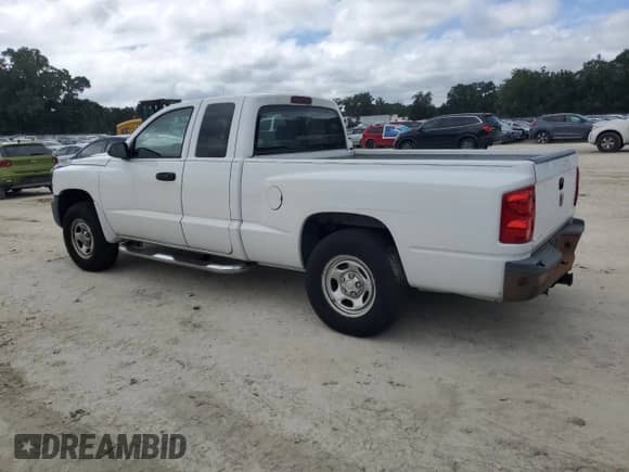 2008 Dodge Dakota ST z VIN 1D7HE22K98S558398, wystawiony jako Copart lot #86100785 z przebiegiem 199 816 mil mil oraz Szkoda całkowita • Salvage title. Historia ofert i sprzedaży dostępna na DreamBid. Obrazek 2.