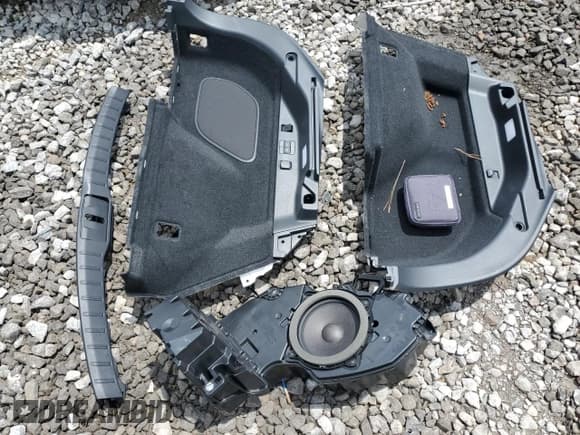 ✅ 2024 Lexus RX 350 • VIN: JTJCHMAA0R2020137 • Лот: 59291215. Опубликован ранее на Copart с пробегом 12 090 миль. Бесплатный доступ к архиву аукционных продаж из США и подробный отчёт об истории автомобиля на DreamBid. Изображение 13.