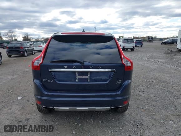 ✅ 2015 Volvo XC60 T5 Platinum • VIN: YV4612RM7F2730992 • Lot: 43670814. Wystawiony na IAAI z przebiegiem 89 723 mil. Bezpłatny archiwum sprzedaży aukcyjnych z USA i szczegółowy raport historii pojazdu na DreamBid. Zdjęcie 16.