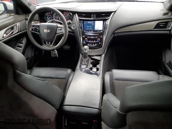 ✅ 2018 Cadillac CTS-V • VIN: 1G6A15S69J0112722 • Lot: 63649265. Wystawiony na Copart z przebiegiem 44 601 mil. Bezpłatny archiwum sprzedaży aukcyjnych z USA i szczegółowy raport historii pojazdu na DreamBid. Zdjęcie 8.