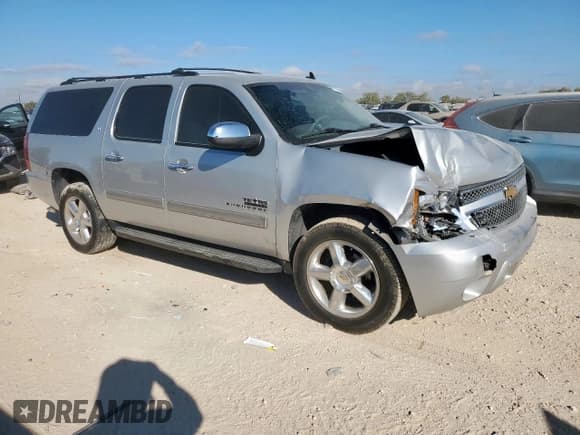 ✅ 2014 Chevrolet Suburban LT • VIN: 1GNSCJE04ER141436 • Лот: 86727905. Опубликован ранее на Copart с пробегом 87 570 миль. Бесплатный доступ к архиву аукционных продаж из США и подробный отчёт об истории автомобиля на DreamBid. Изображение 4.