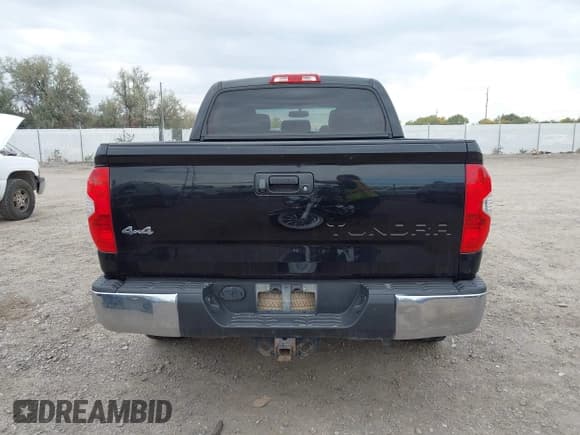 ✅ 2014 Toyota Tundra SR5 • VIN: 5TFDM5F1XEX051622 • Lot: 43419636. Listed on IAAI with 198,796 mi. Free auction sales archive from the USA and detailed vehicle history report at DreamBid. Image 16.