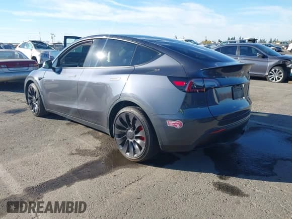 ✅ 2023 Tesla Model Y Performance • VIN: 7SAYGDEF3PF864400 • Lot: 43595150. Wystawiony na IAAI z przebiegiem 37 993 mil. Bezpłatny archiwum sprzedaży aukcyjnych z USA i szczegółowy raport historii pojazdu na DreamBid. Zdjęcie 3.