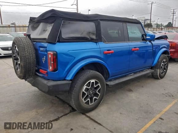 ✅ 2022 Ford Bronco Big Bend • VIN: 1FMEE5BP0NLA76575 • Lot: 96089495. Wystawiony na Copart z przebiegiem 34 094 mil. Bezpłatny archiwum sprzedaży aukcyjnych z USA i szczegółowy raport historii pojazdu na DreamBid. Zdjęcie 3.