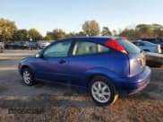 ✅ 2005 Ford Focus S • VIN: 3FAFP31N35R132782 • Lot: 82307455. Wystawiony na Copart z przebiegiem 108 999 mil. Bezpłatny archiwum sprzedaży aukcyjnych z USA i szczegółowy raport historii pojazdu na DreamBid. Zdjęcie 2.