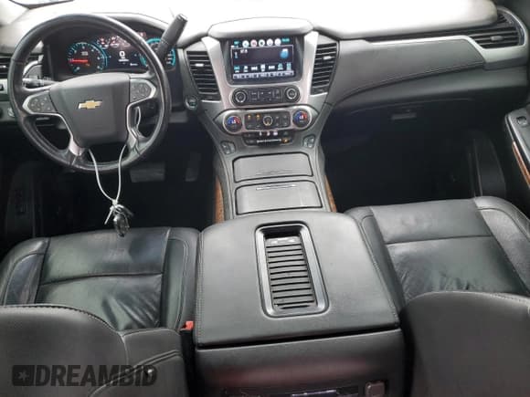 ✅ 2018 Chevrolet Suburban Premier • VIN: 1GNSKJKC5JR134331 • Lot: 86160285. Listed on Copart with 174,762 mi. Free auction sales archive from the USA and detailed vehicle history report at DreamBid. Image 8.