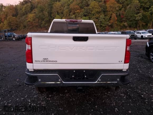 2025 Chevrolet Silverado 2500HD LT z VIN 2GC4KNEY8S1140523, wystawiony jako Copart lot #86786685 z przebiegiem 310 mil mil oraz Szkoda całkowita • Salvage title. Historia ofert i sprzedaży dostępna na DreamBid. Obrazek 6.