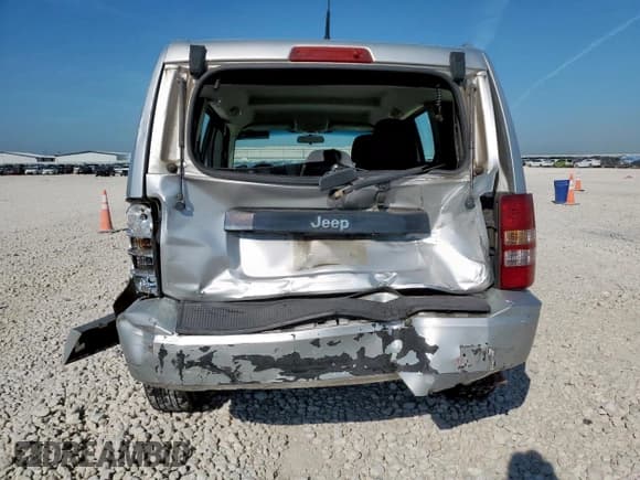 ✅ 2011 Jeep Liberty Sport • VIN: 1J4PP2GK6BW515611 • Lot: 71517625. Wystawiony na Copart z przebiegiem 179 649 mil. Bezpłatny archiwum sprzedaży aukcyjnych z USA i szczegółowy raport historii pojazdu na DreamBid. Zdjęcie 6.