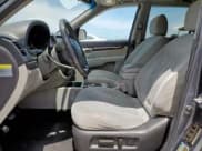 ✅ 2009 Hyundai Santa Fe SE • VIN: 5NMSH13E79H329984 • Lot: 60448555. Listed on Copart with 190,273 mi. Free auction sales archive from the USA and detailed vehicle history report at DreamBid. Image 7.